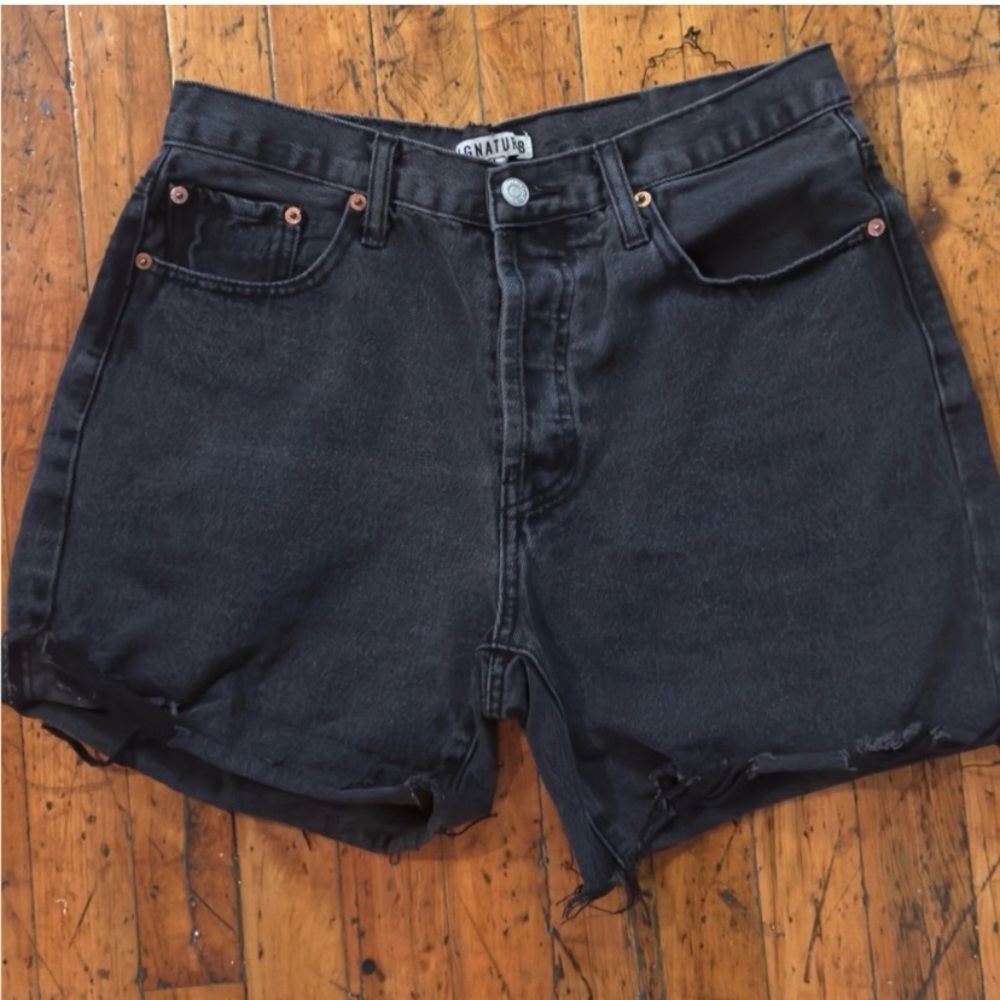 Highwaisted Black Denim Shorts